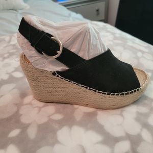 NWT Marc Fisher Andela Espadrilles